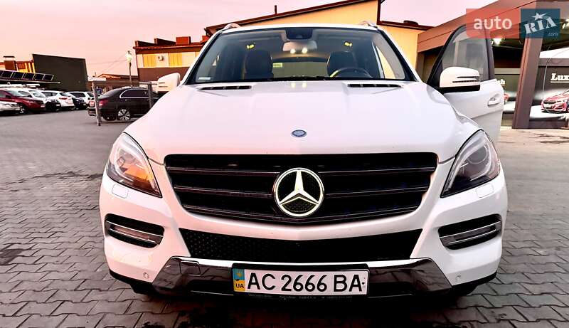 Внедорожник / Кроссовер Mercedes-Benz M-Class 2013 в Луцке