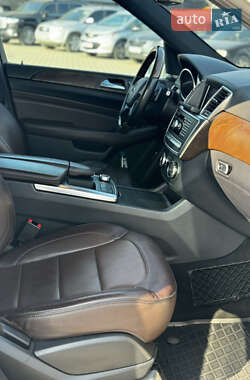 Внедорожник / Кроссовер Mercedes-Benz M-Class 2012 в 
