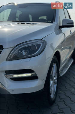 Внедорожник / Кроссовер Mercedes-Benz M-Class 2012 в 