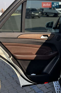 Внедорожник / Кроссовер Mercedes-Benz M-Class 2012 в 