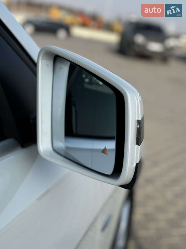 Позашляховик / Кросовер Mercedes-Benz M-Class 2012 в Чернівцях
