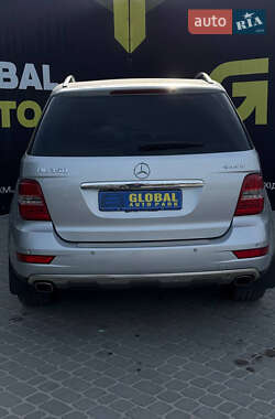 Внедорожник / Кроссовер Mercedes-Benz M-Class 2010 в 