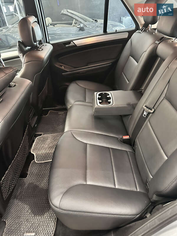 Внедорожник / Кроссовер Mercedes-Benz M-Class 2009 в Львове