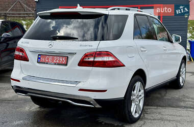 Внедорожник / Кроссовер Mercedes-Benz M-Class 2014 в 