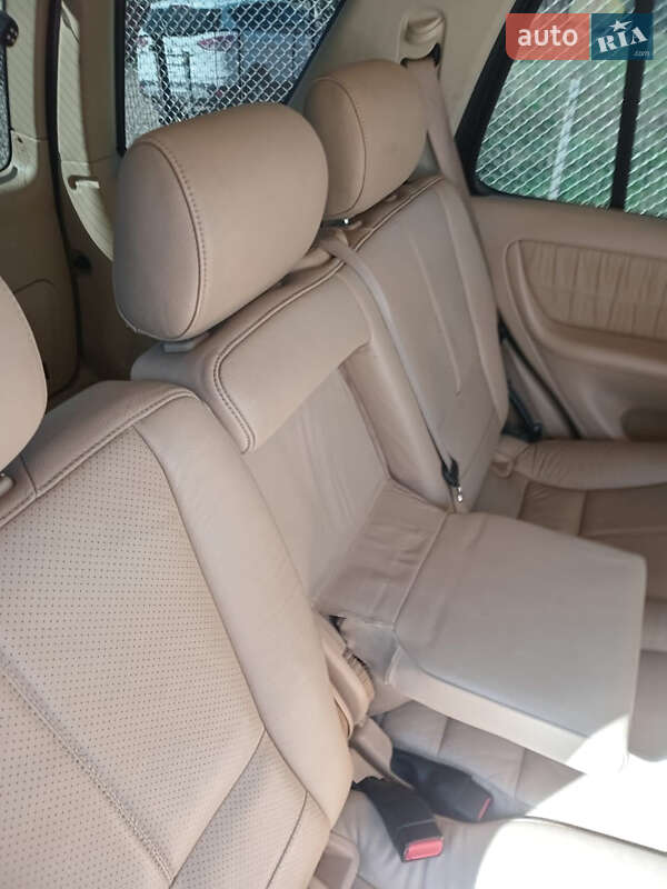 Внедорожник / Кроссовер Mercedes-Benz M-Class 2002 в Гнивани