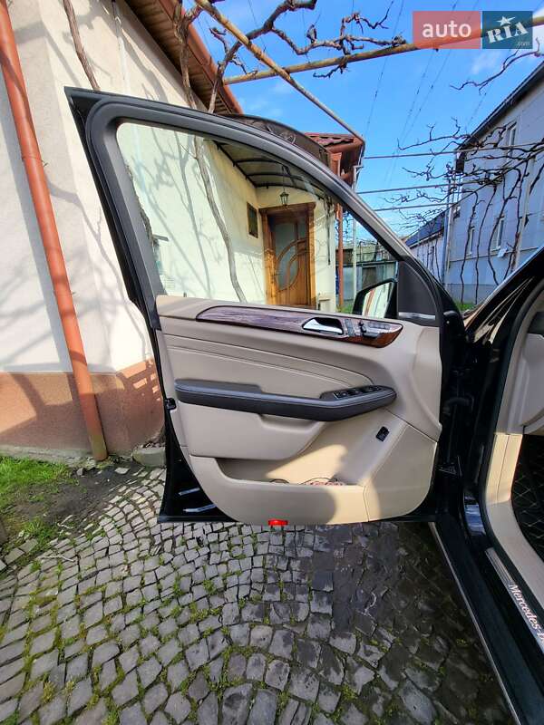 Внедорожник / Кроссовер Mercedes-Benz M-Class 2013 в Мукачево