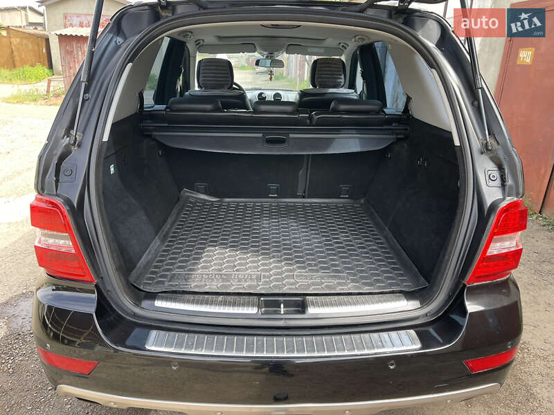Внедорожник / Кроссовер Mercedes-Benz M-Class 2010 в Черновцах фото 5 Внедорожник / Кроссовер Mercedes-Benz M-Class 2010 в Черновцах