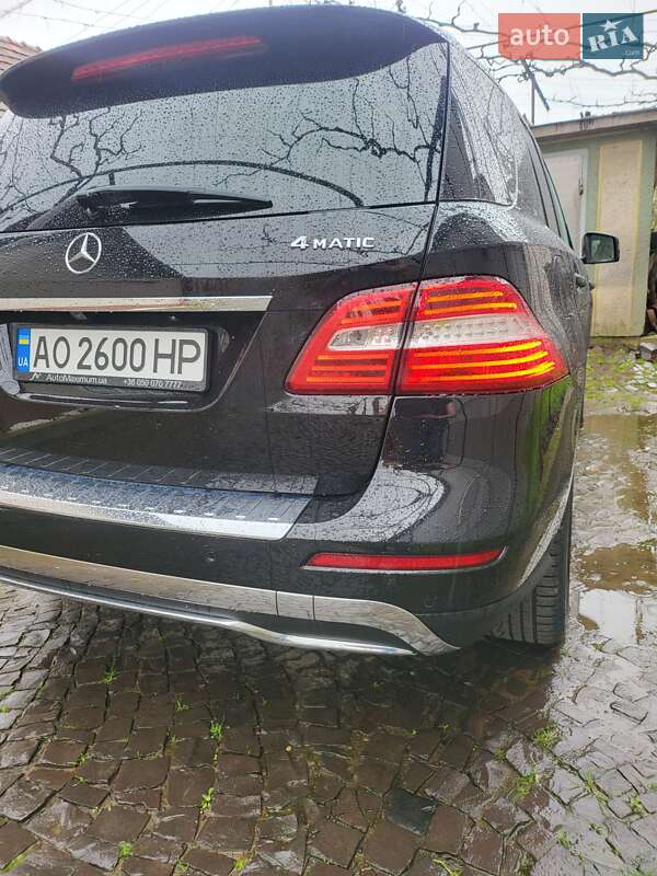Внедорожник / Кроссовер Mercedes-Benz M-Class 2013 в Мукачево