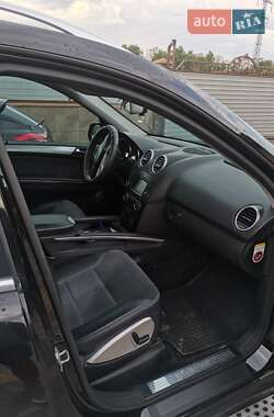 Позашляховик / Кросовер Mercedes-Benz M-Class 2009 в 