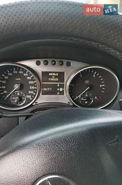 Позашляховик / Кросовер Mercedes-Benz M-Class 2009 в 