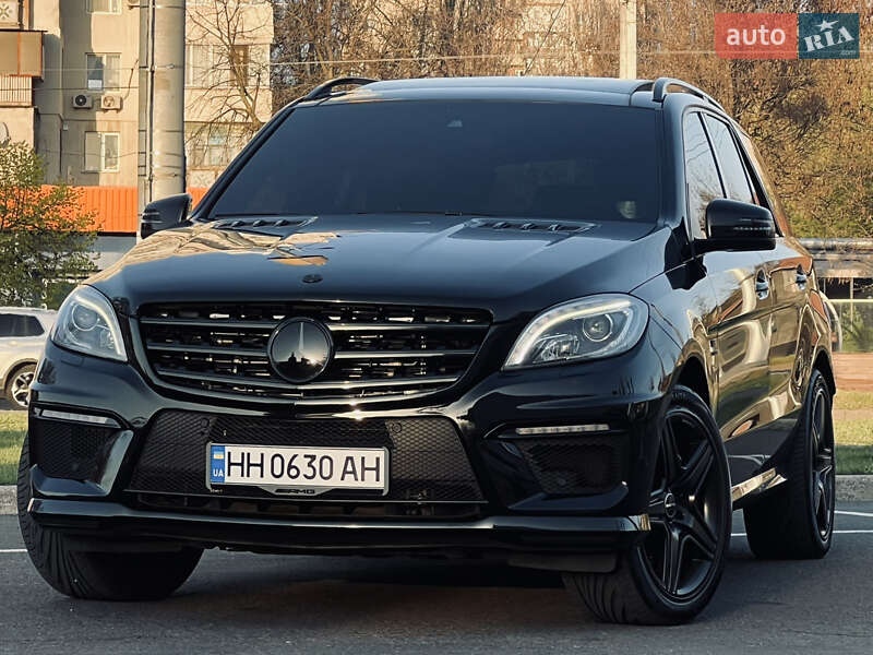 Внедорожник / Кроссовер Mercedes-Benz M-Class 2015 в Одессе