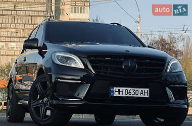 Внедорожник / Кроссовер Mercedes-Benz M-Class 2015 в Одессе