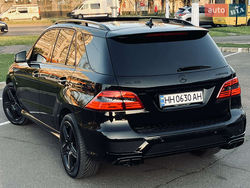 Внедорожник / Кроссовер Mercedes-Benz M-Class 2015 в Одессе