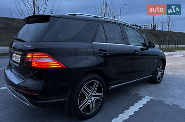 Позашляховик / Кросовер Mercedes-Benz M-Class 2012 в 