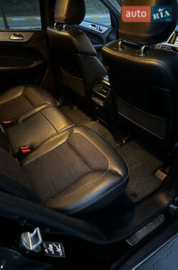 Позашляховик / Кросовер Mercedes-Benz M-Class 2012 в 