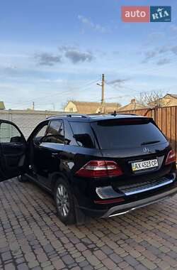 Позашляховик / Кросовер Mercedes-Benz M-Class 2012 в 