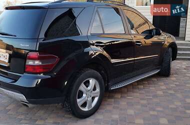 Позашляховик / Кросовер Mercedes-Benz M-Class 2005 в 