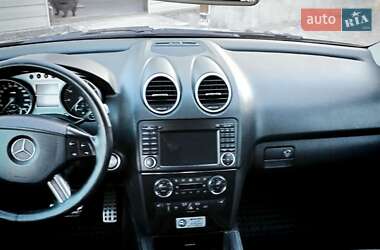 Позашляховик / Кросовер Mercedes-Benz M-Class 2005 в 