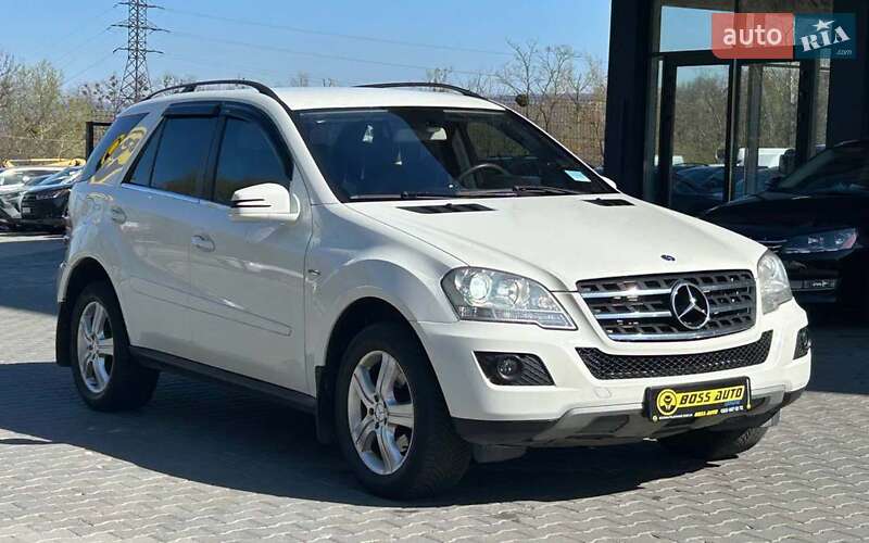 Позашляховик / Кросовер Mercedes-Benz M-Class 2010 в 