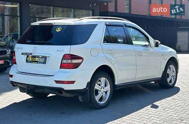 Позашляховик / Кросовер Mercedes-Benz M-Class 2010 в 