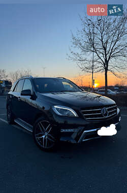 Внедорожник / Кроссовер Mercedes-Benz M-Class 2013 в 