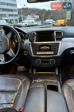 Внедорожник / Кроссовер Mercedes-Benz M-Class 2014 в 
