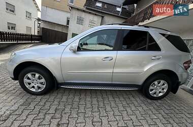 Позашляховик / Кросовер Mercedes-Benz M-Class 2006 в 