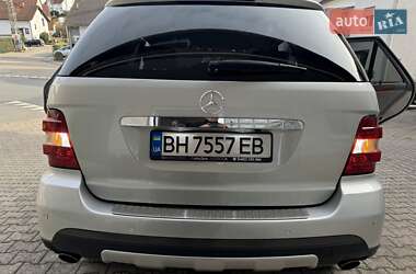 Позашляховик / Кросовер Mercedes-Benz M-Class 2006 в 