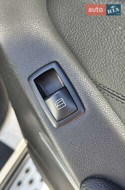 Позашляховик / Кросовер Mercedes-Benz M-Class 2009 в 