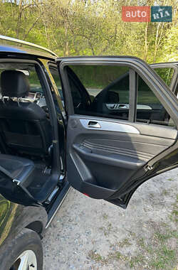 Внедорожник / Кроссовер Mercedes-Benz M-Class 2012 в 