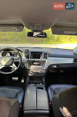 Внедорожник / Кроссовер Mercedes-Benz M-Class 2012 в 