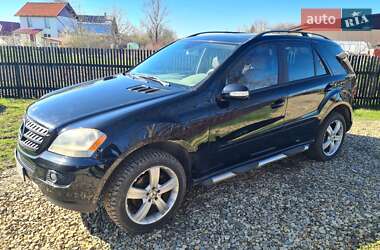 Внедорожник / Кроссовер Mercedes-Benz M-Class 2005 в 