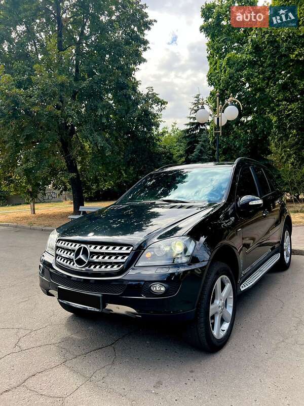 Mercedes-Benz M-Class 2008