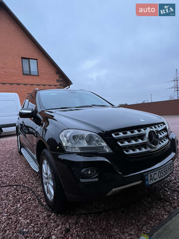 Внедорожник / Кроссовер Mercedes-Benz M-Class 2009 в 