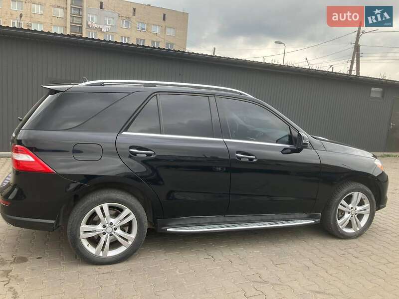 Позашляховик / Кросовер Mercedes-Benz M-Class 2014 в Києві