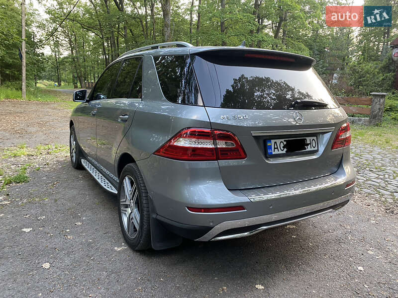 Внедорожник / Кроссовер Mercedes-Benz M-Class 2013 в Мукачево