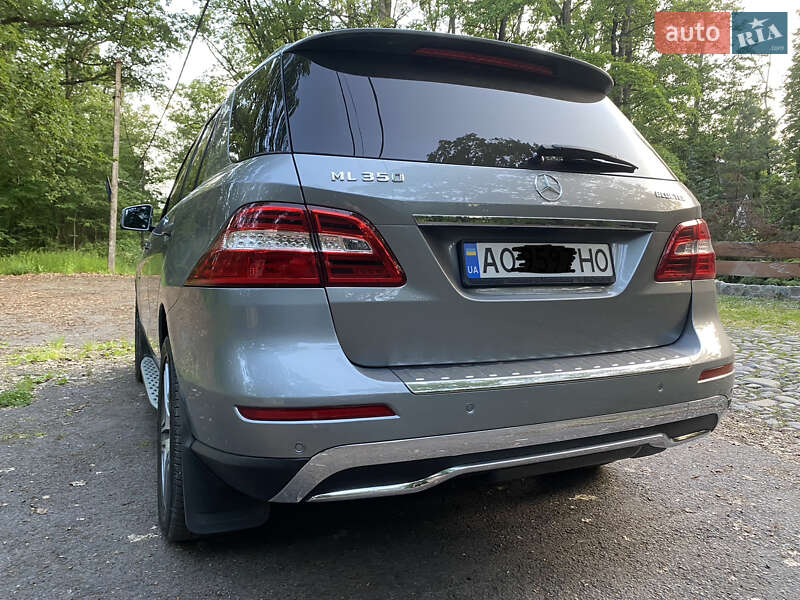 Внедорожник / Кроссовер Mercedes-Benz M-Class 2013 в Мукачево