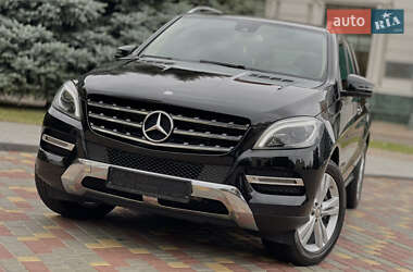 Внедорожник / Кроссовер Mercedes-Benz M-Class 2015 в 