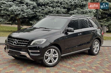 Внедорожник / Кроссовер Mercedes-Benz M-Class 2015 в 