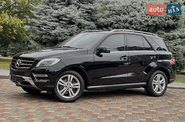 Внедорожник / Кроссовер Mercedes-Benz M-Class 2015 в 
