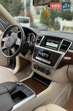 Внедорожник / Кроссовер Mercedes-Benz M-Class 2015 в 