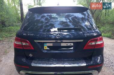 Позашляховик / Кросовер Mercedes-Benz M-Class 2015 в 