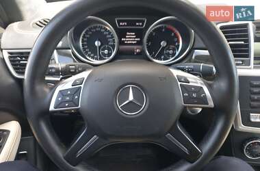 Позашляховик / Кросовер Mercedes-Benz M-Class 2015 в 