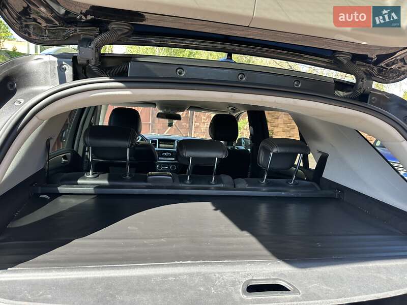 Внедорожник / Кроссовер Mercedes-Benz M-Class 2014 в Ровно