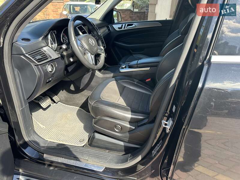Внедорожник / Кроссовер Mercedes-Benz M-Class 2014 в Ровно