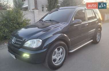Внедорожник / Кроссовер Mercedes-Benz M-Class 2002 в 
