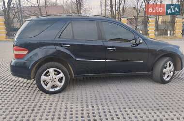 Внедорожник / Кроссовер Mercedes-Benz M-Class 2006 в 