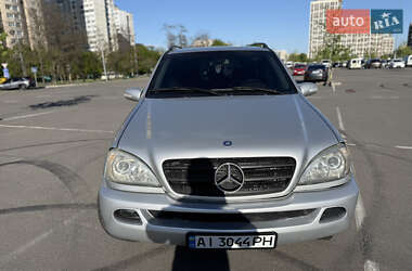Позашляховик / Кросовер Mercedes-Benz M-Class 2002 в 