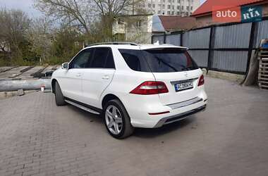 Внедорожник / Кроссовер Mercedes-Benz M-Class 2013 в 
