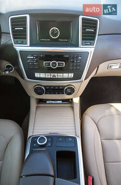 Позашляховик / Кросовер Mercedes-Benz M-Class 2013 в 